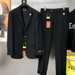 Костюм класса люкс Loro Piana.