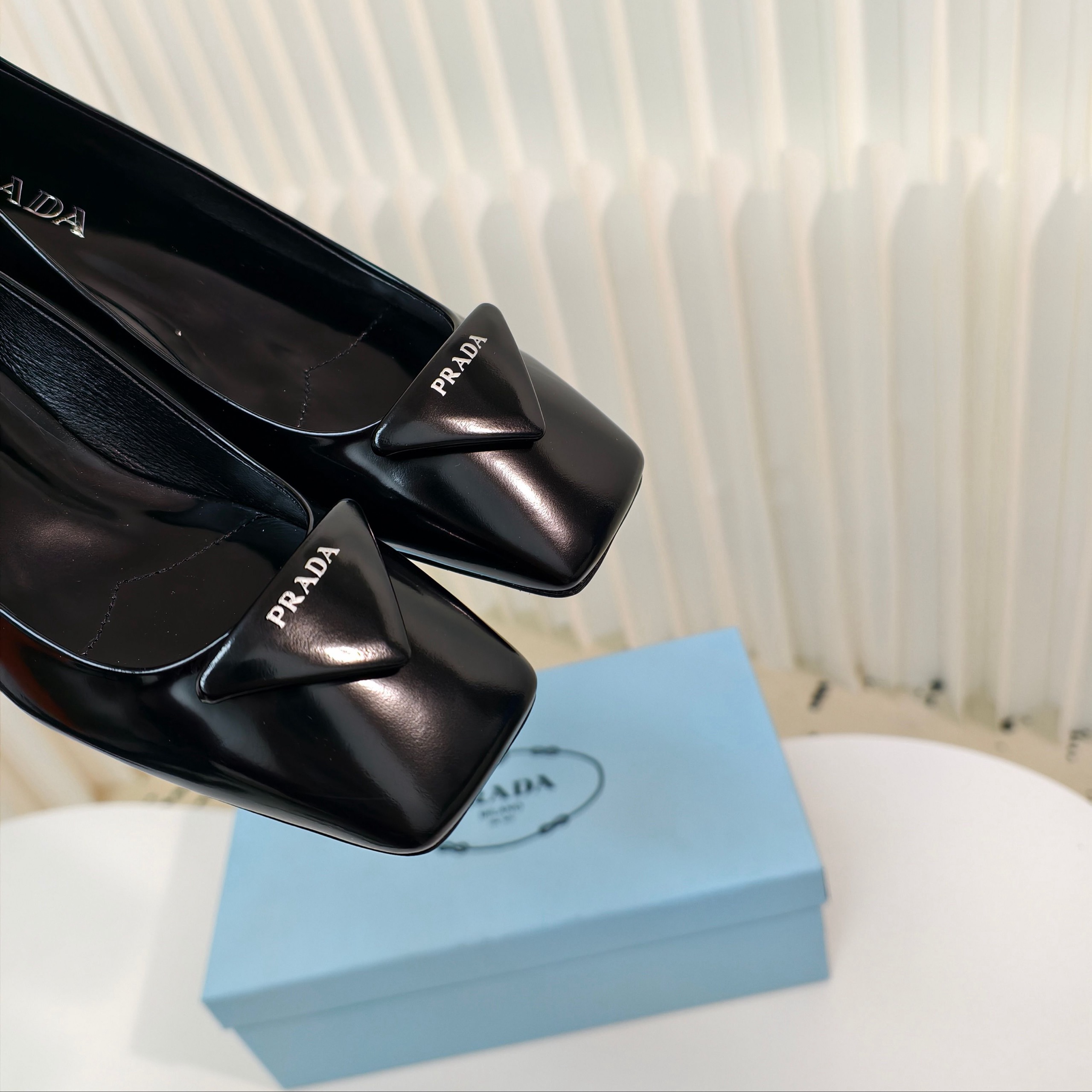 Туфли Prada — изображение 2