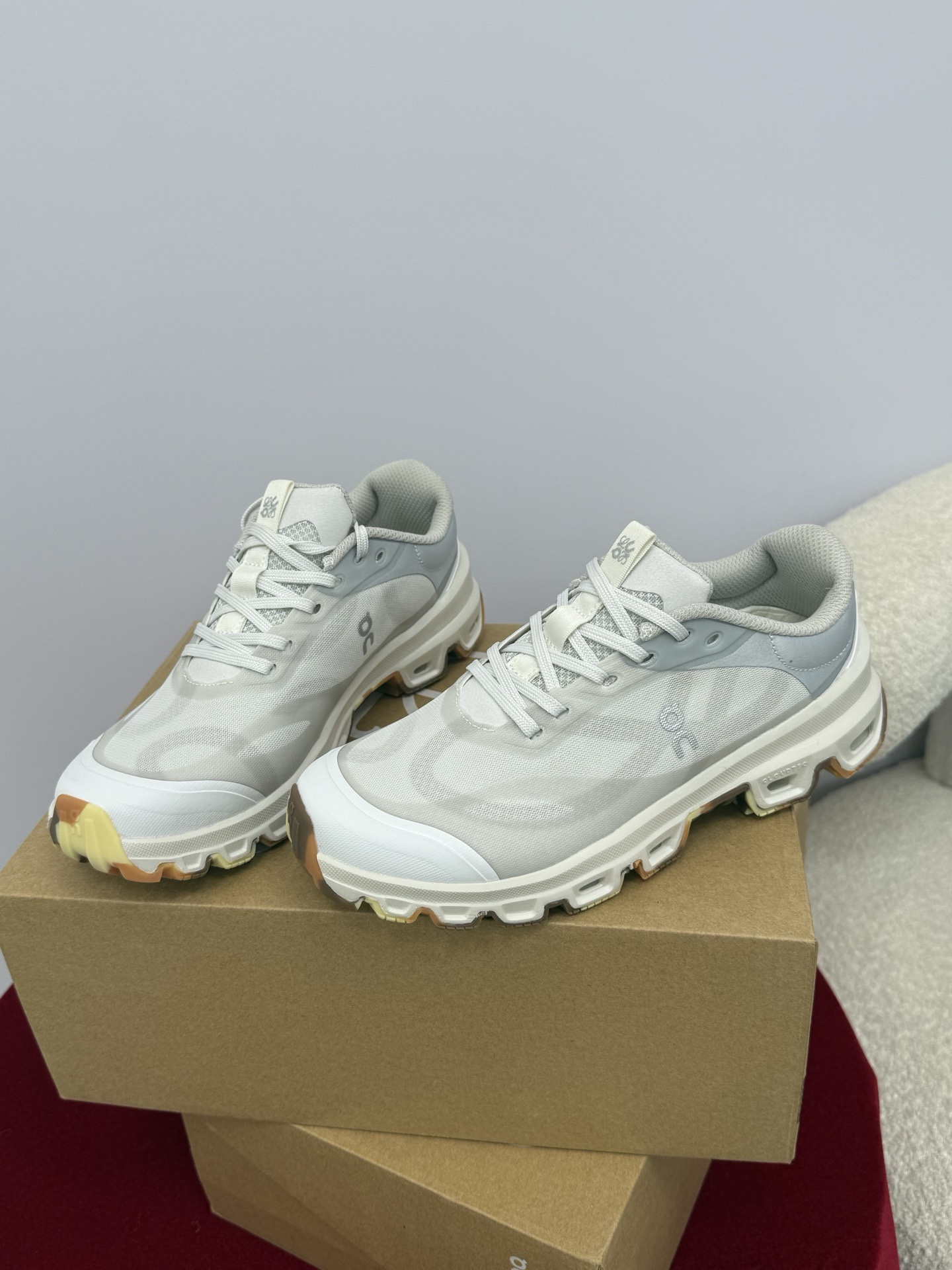 Кроссовки LOEWE x On Running — изображение 14