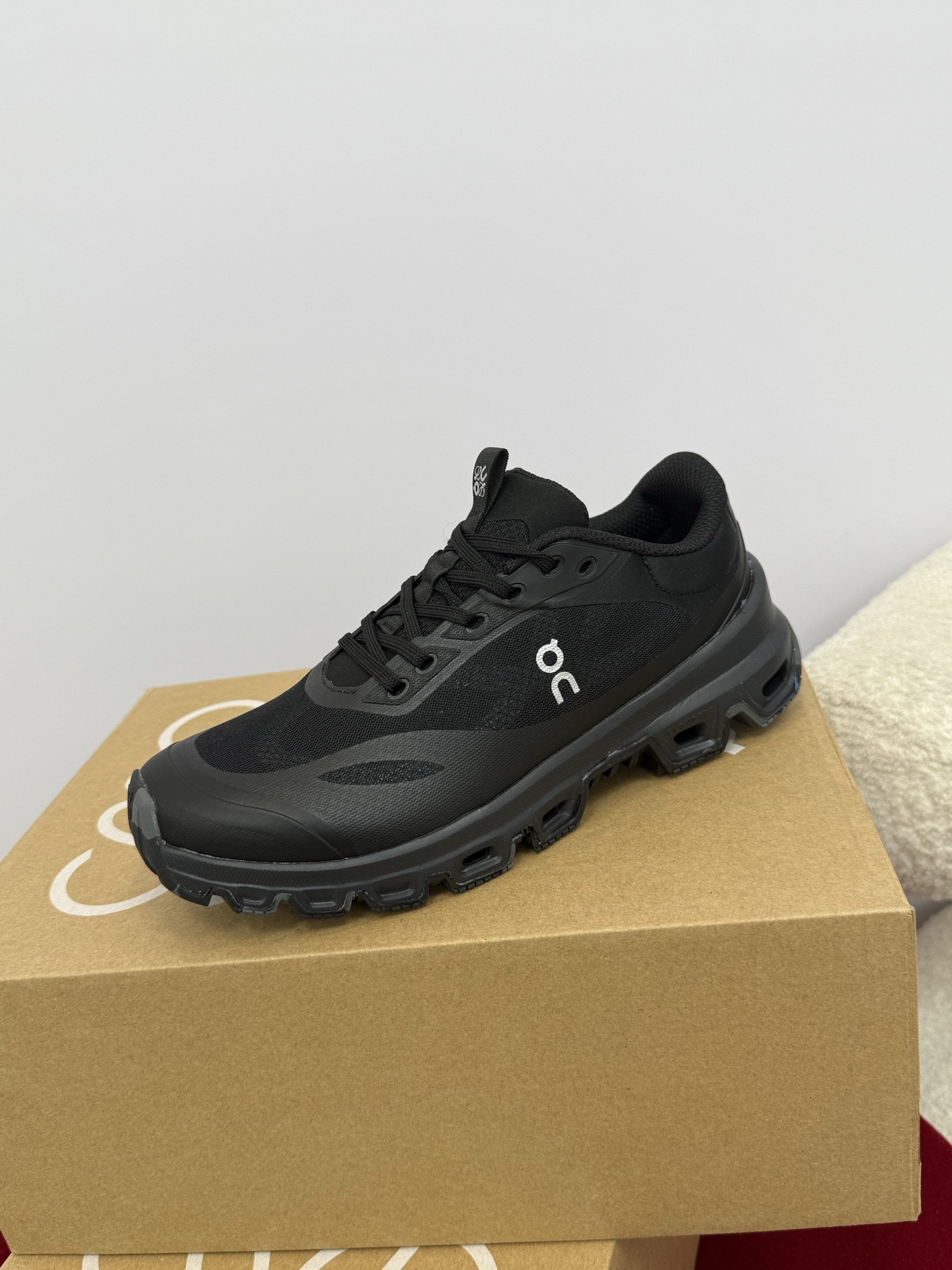 Кроссовки LOEWE x On Running — изображение 7