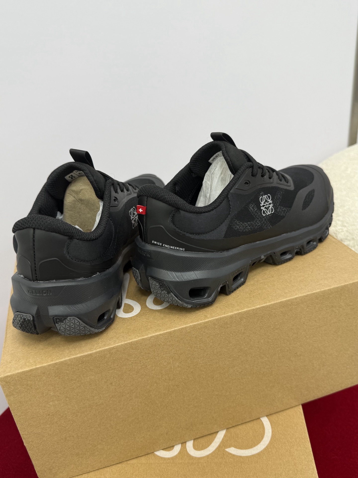 Кроссовки LOEWE x On Running — изображение 2