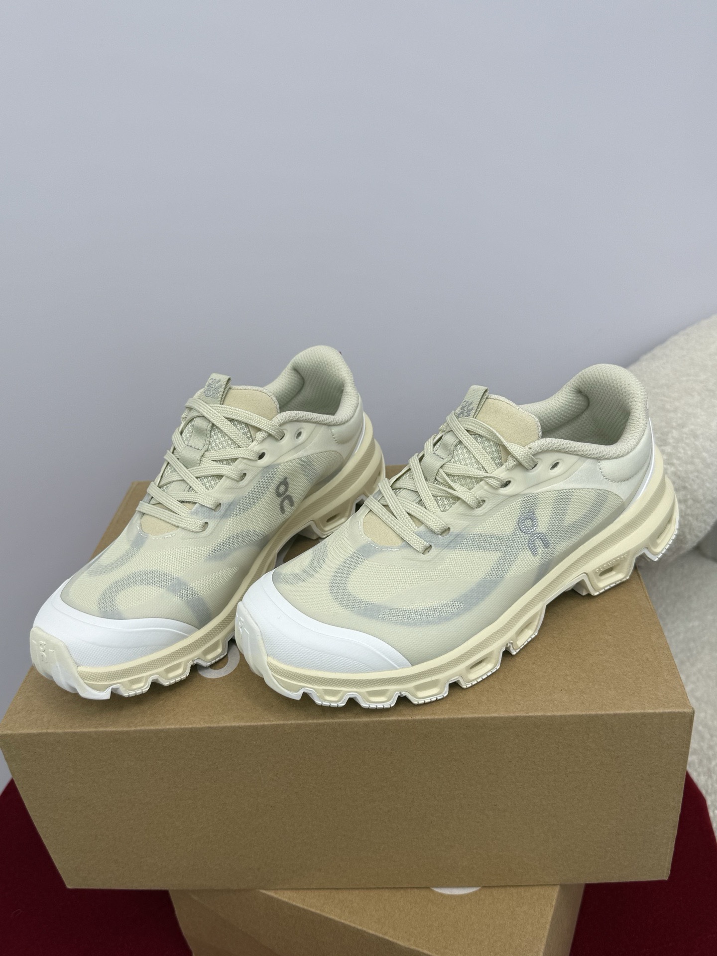 Кроссовки LOEWE x On Running — изображение 30