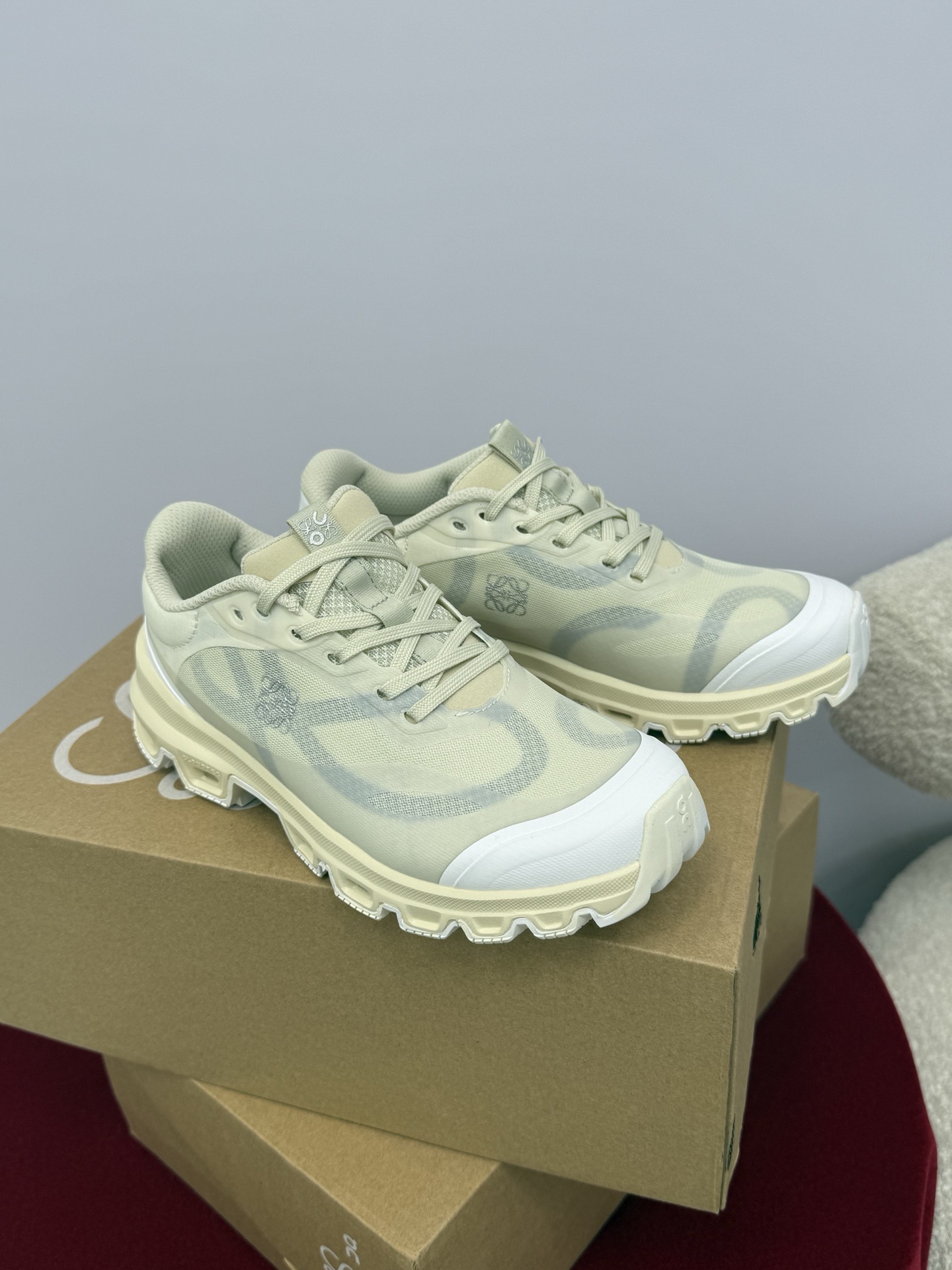 Кроссовки LOEWE x On Running — изображение 32