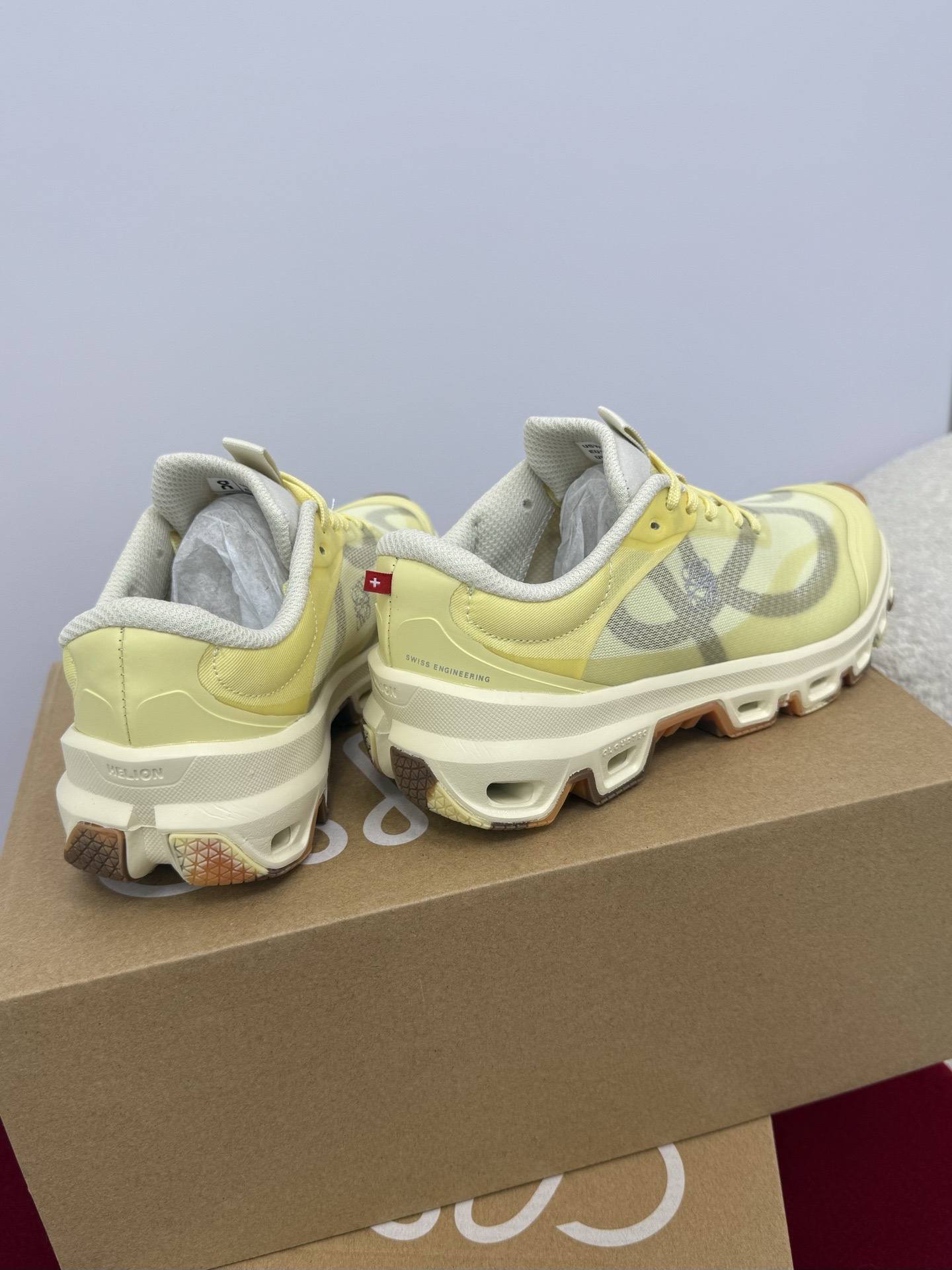 Кроссовки LOEWE x On Running — изображение 44