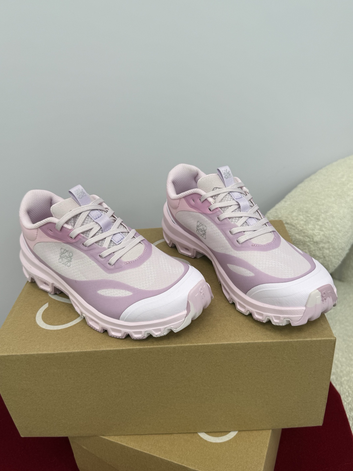 Кроссовки LOEWE x On Running — изображение 49