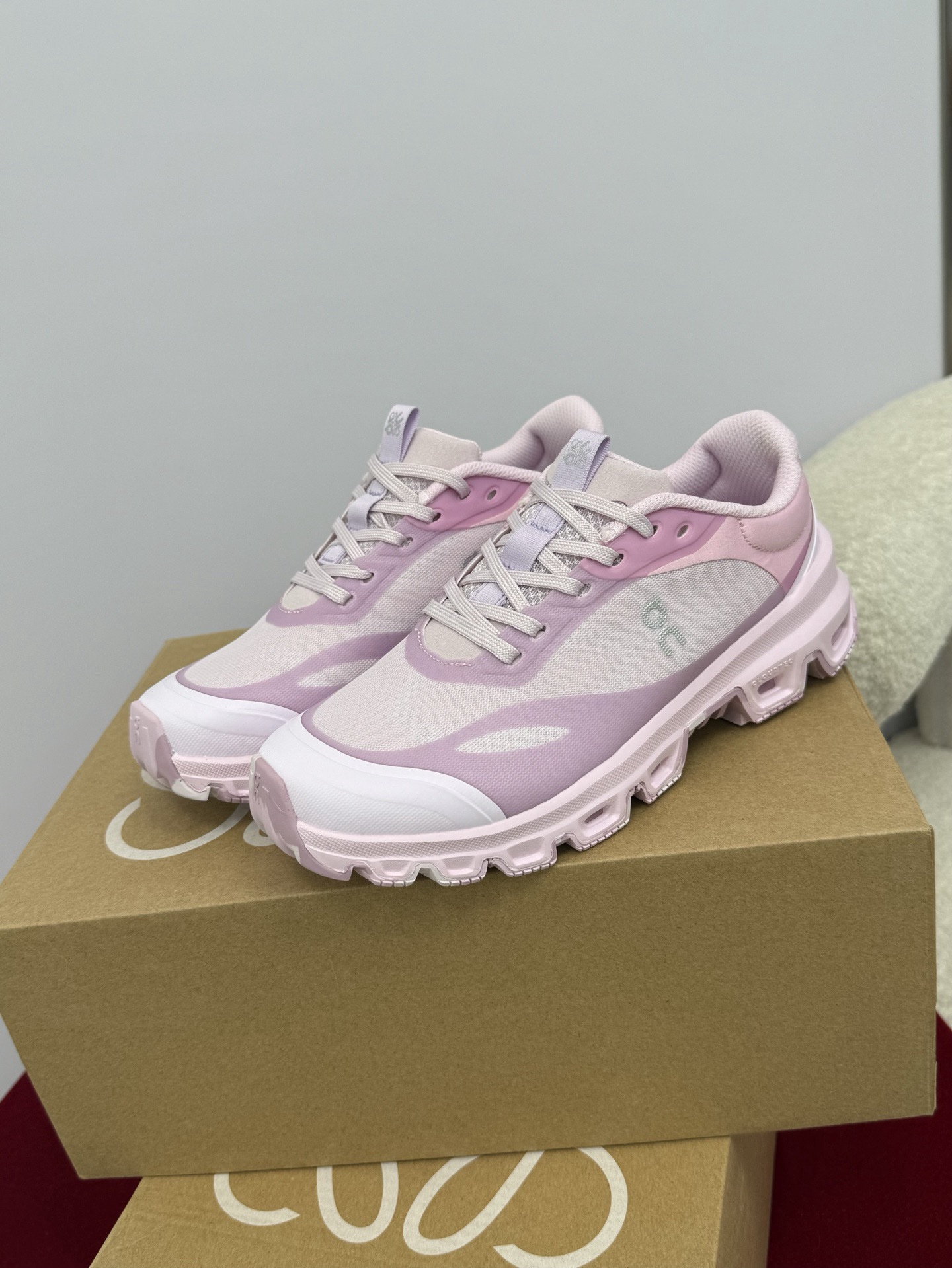 Кроссовки LOEWE x On Running — изображение 52