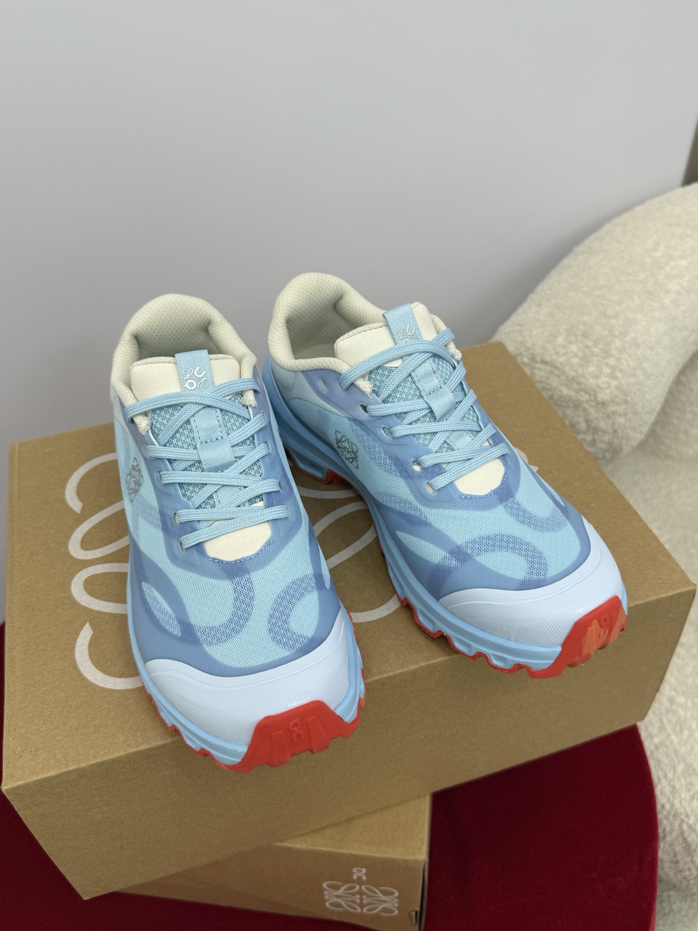 Кроссовки LOEWE x On Running — изображение 55