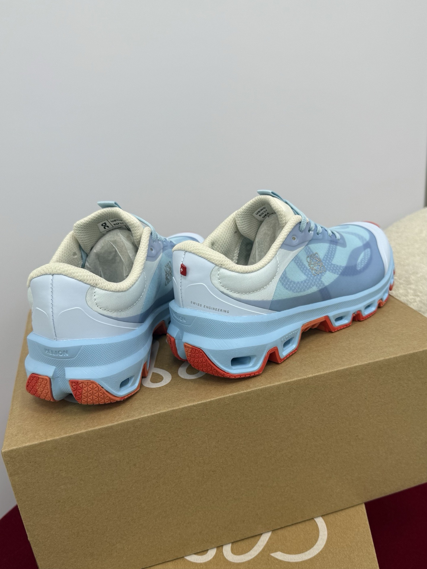 Кроссовки LOEWE x On Running — изображение 62