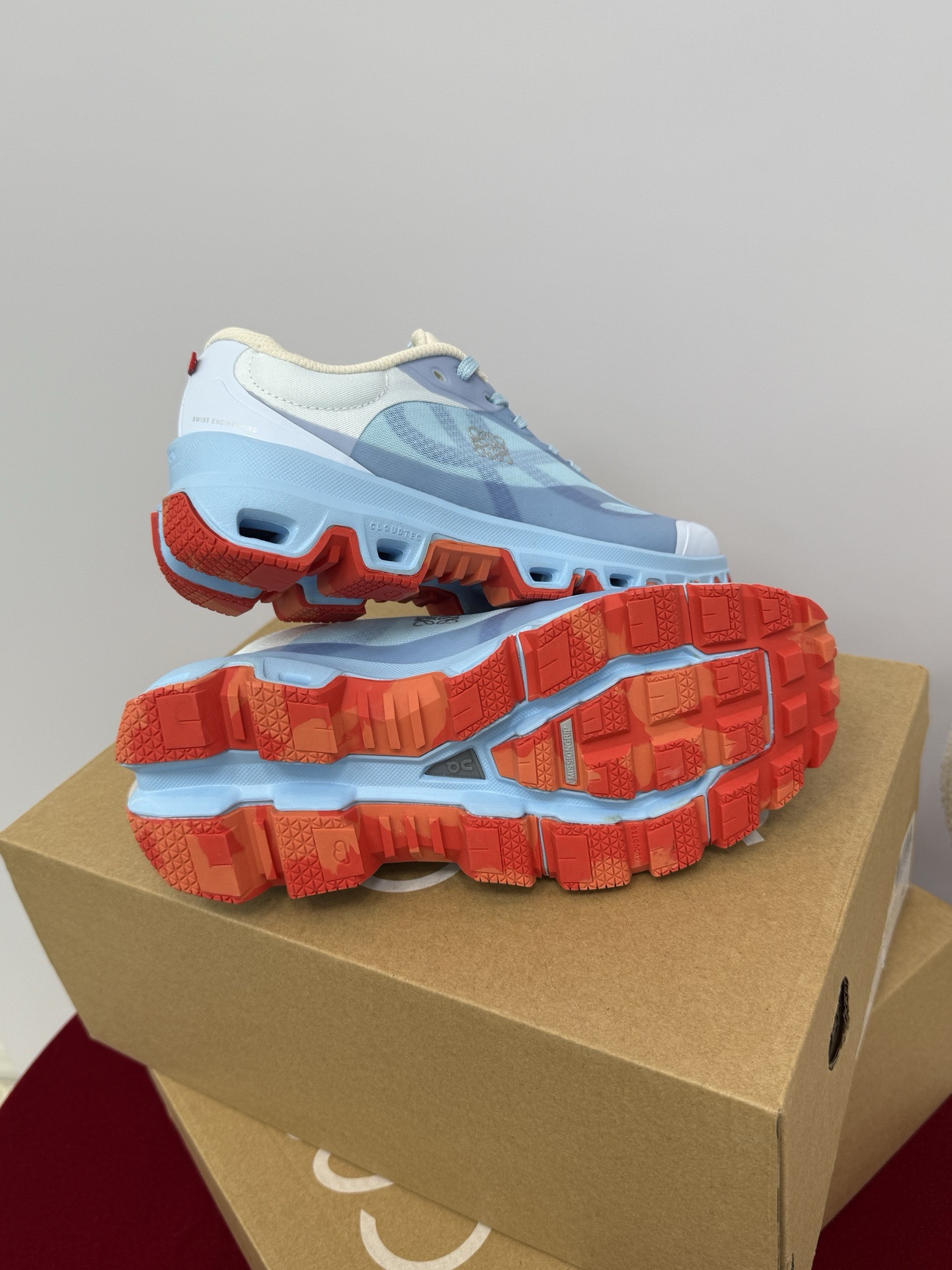 Кроссовки LOEWE x On Running — изображение 63