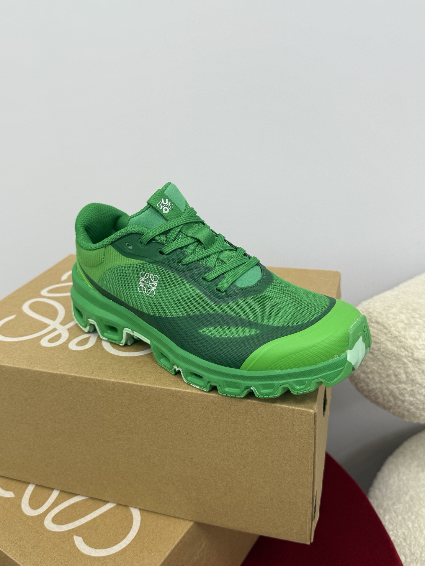 Кроссовки LOEWE x On Running — изображение 65