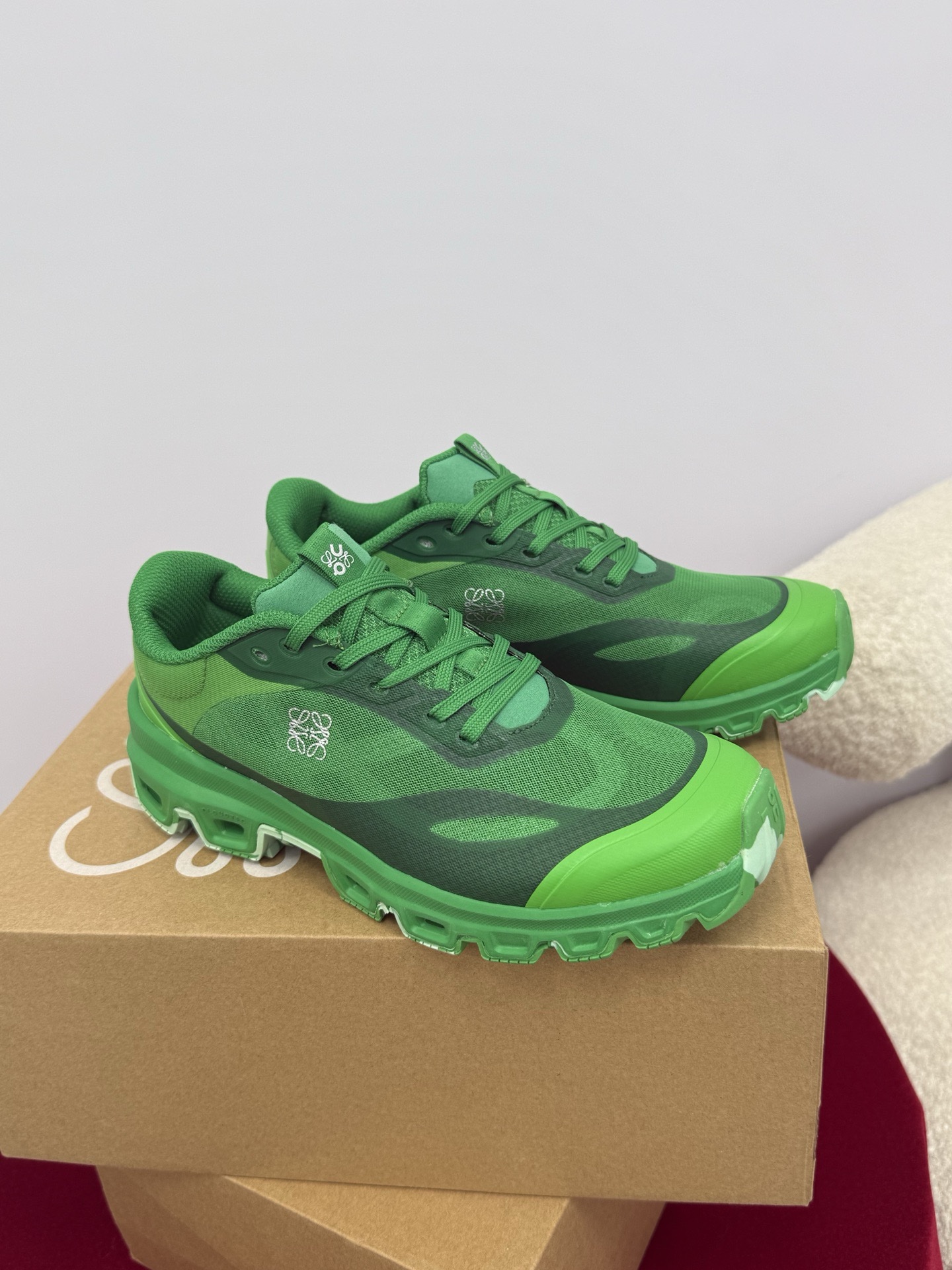 Кроссовки LOEWE x On Running — изображение 69