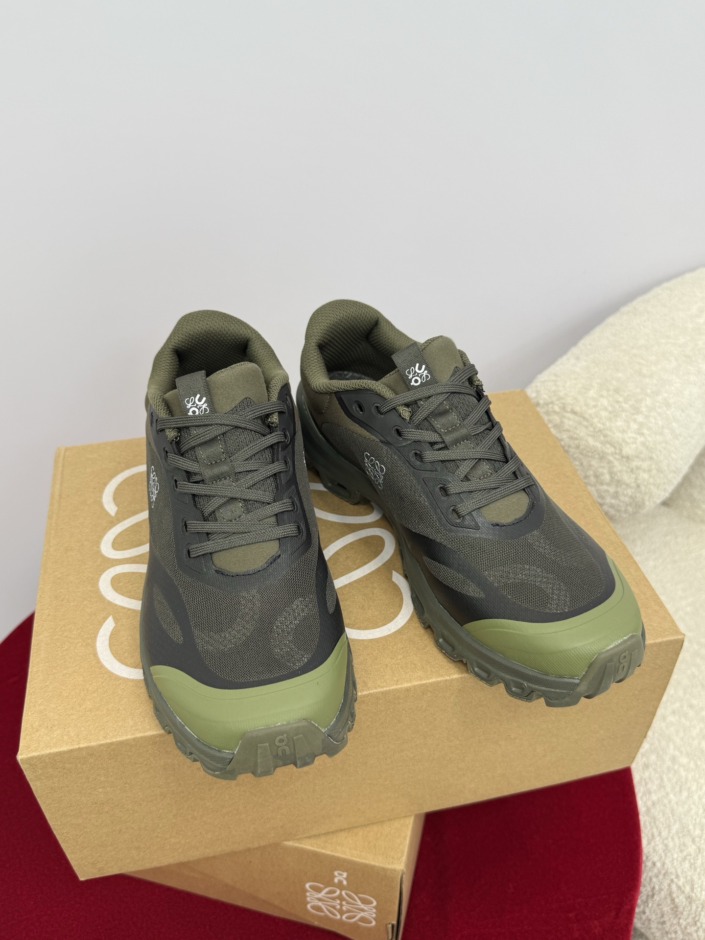 Кроссовки LOEWE x On Running — изображение 73