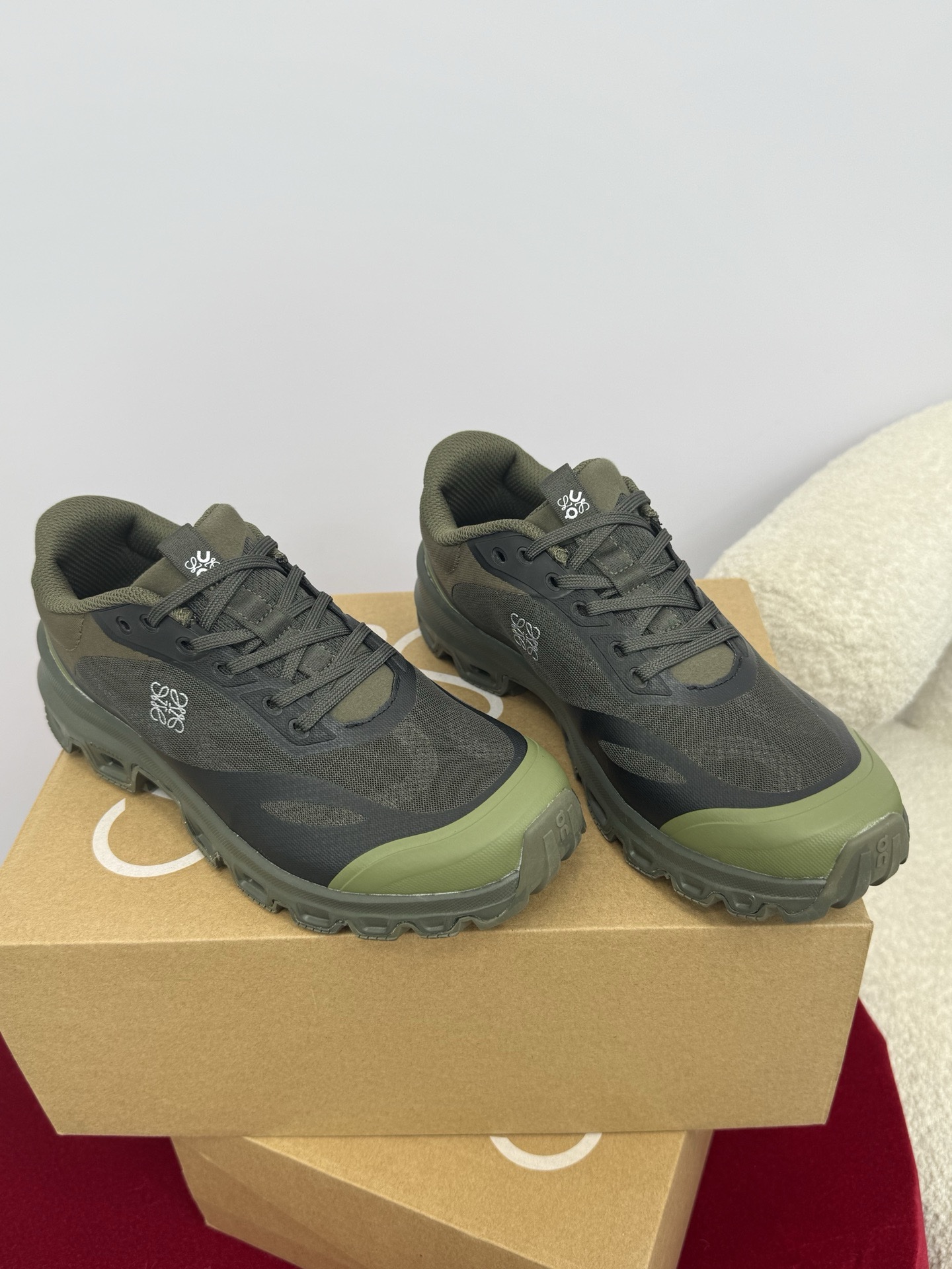 Кроссовки LOEWE x On Running — изображение 76