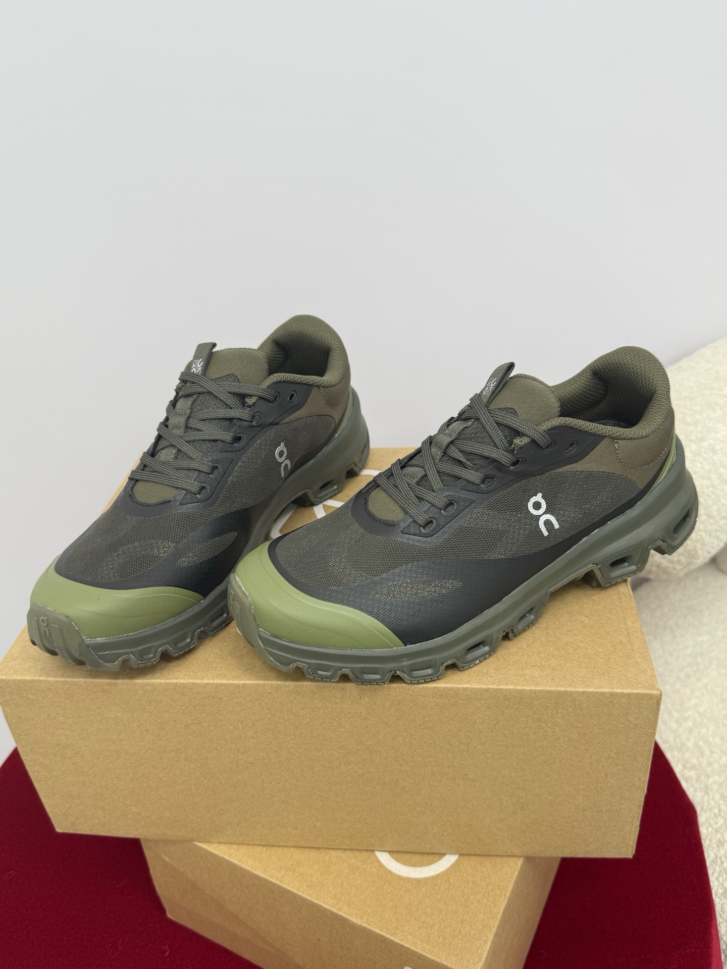 Кроссовки LOEWE x On Running — изображение 77