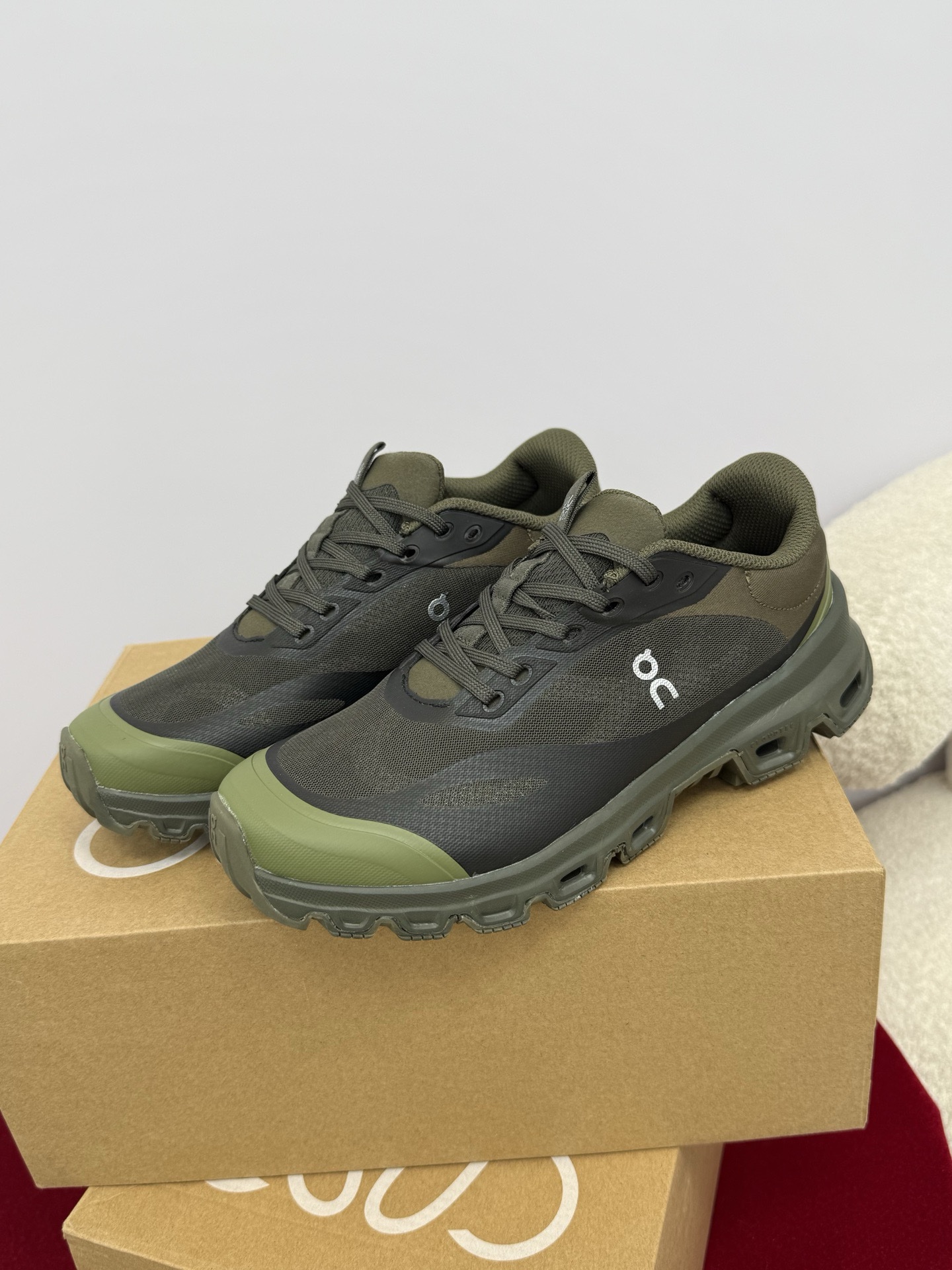 Кроссовки LOEWE x On Running — изображение 79