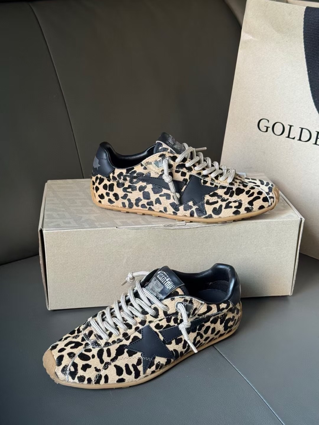 Кроссовки Golden Goose — изображение 32