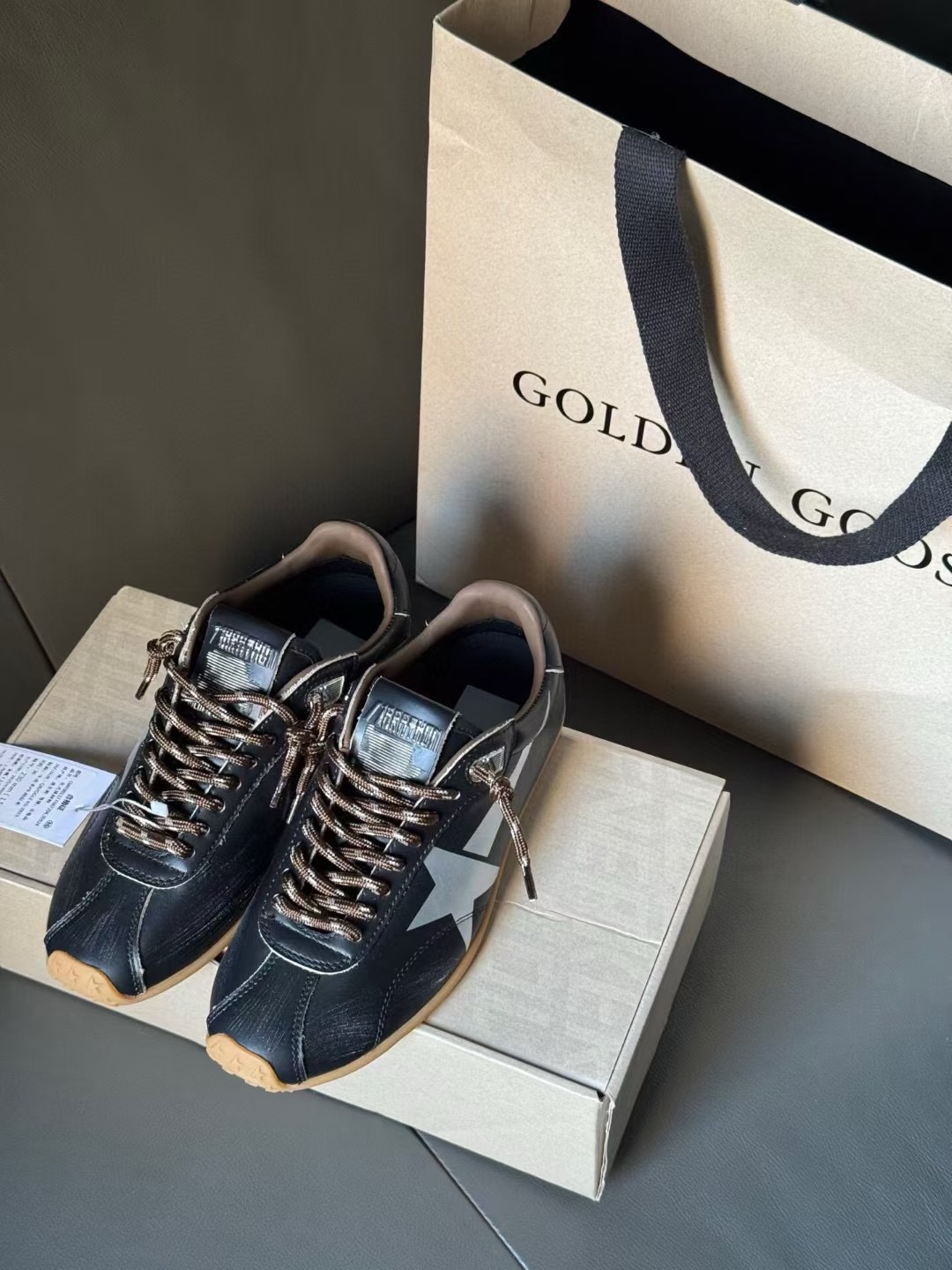 Кроссовки Golden Goose — изображение 21
