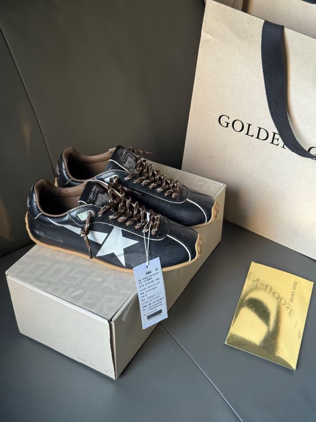 Кроссовки Golden Goose — изображение 16