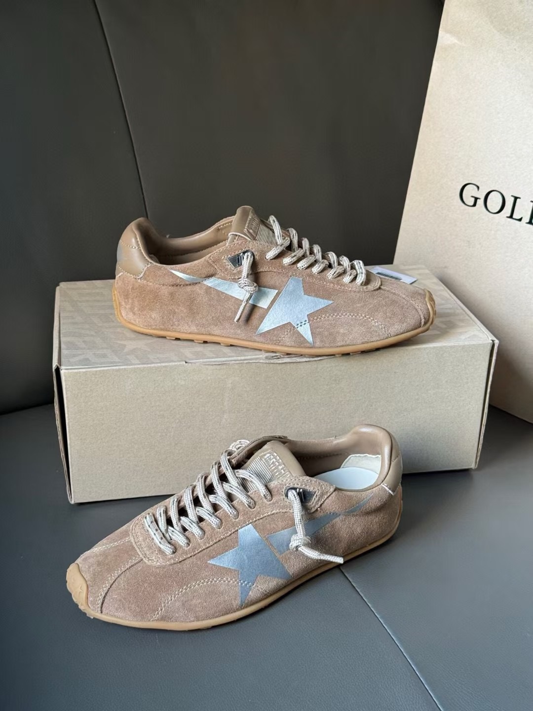 Кроссовки Golden Goose — изображение 15