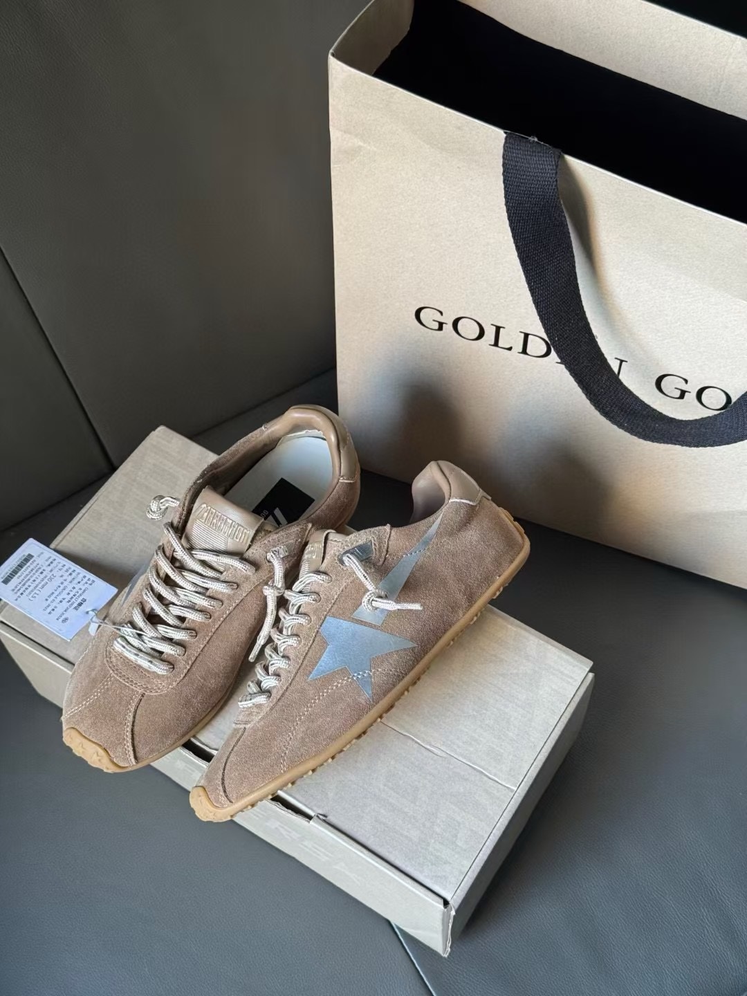Кроссовки Golden Goose — изображение 11