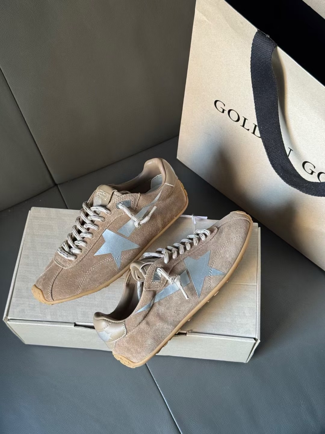 Кроссовки Golden Goose — изображение 9