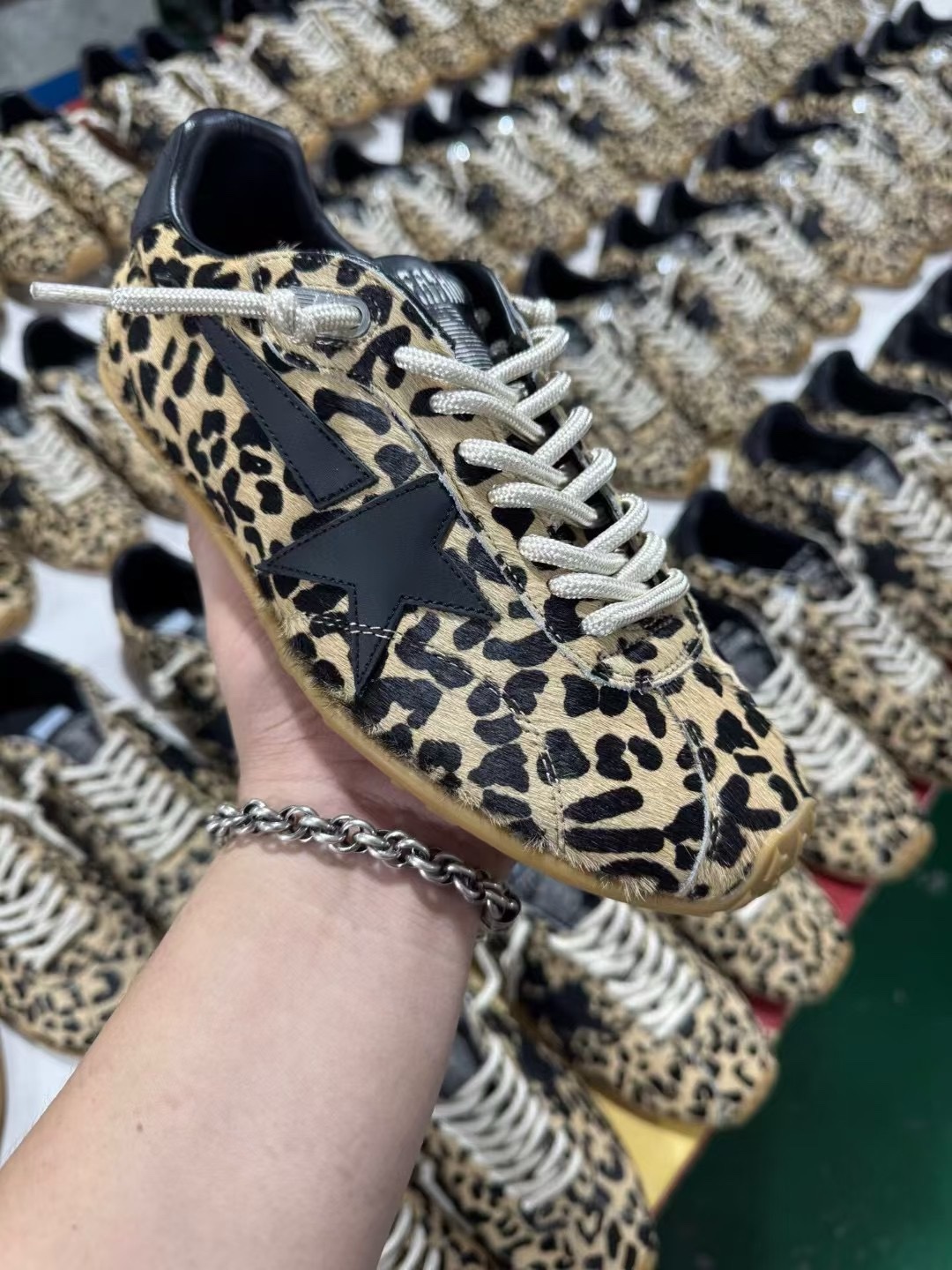 Кроссовки Golden Goose — изображение 2