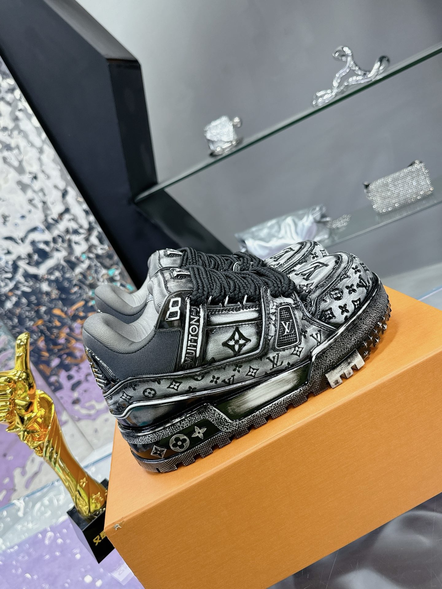 Кроссовки Louis Vuitton — изображение 3