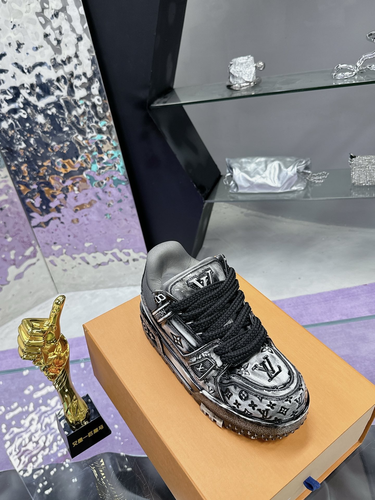 Кроссовки Louis Vuitton — изображение 6