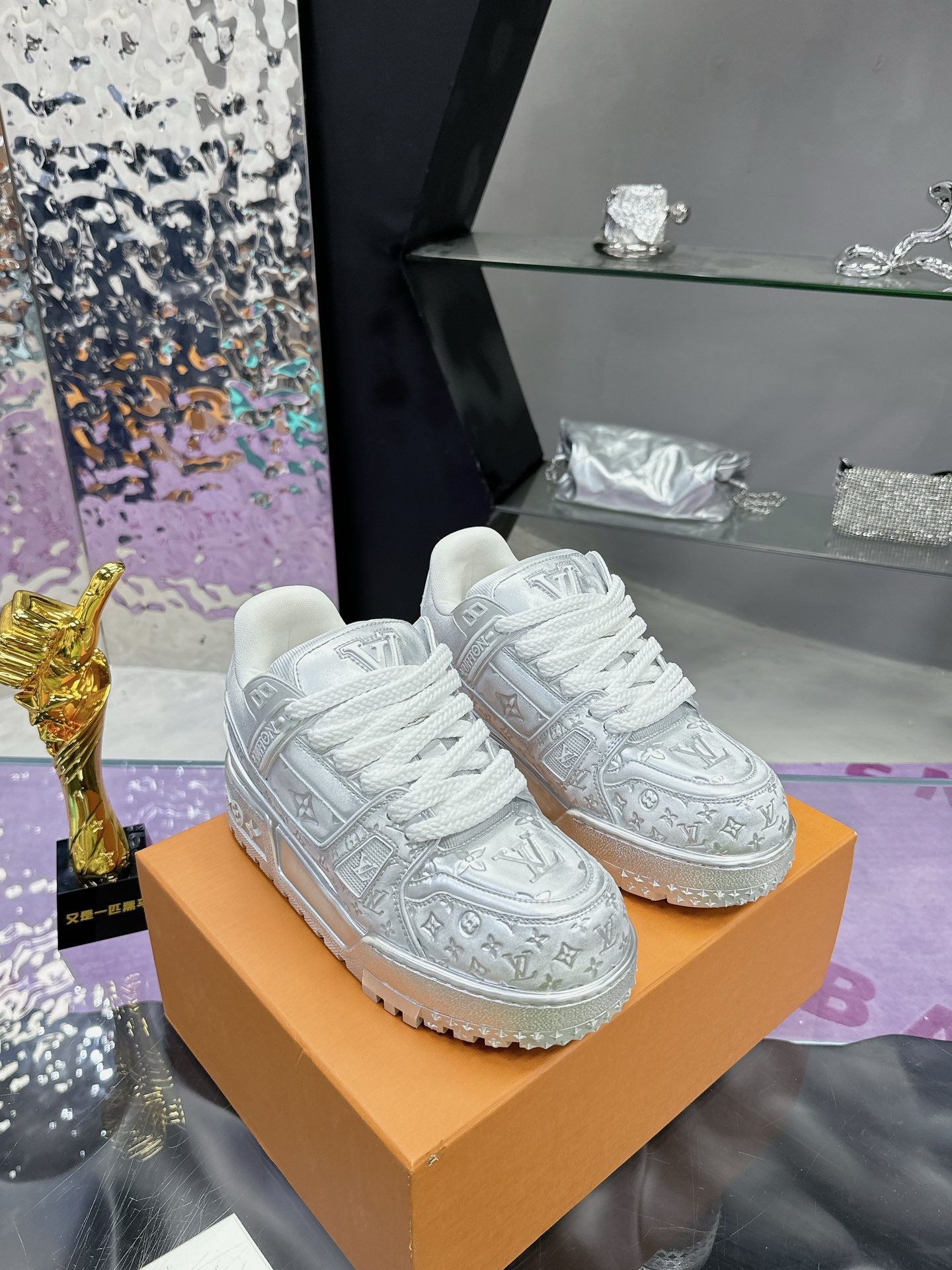 Кроссовки Louis Vuitton — изображение 11