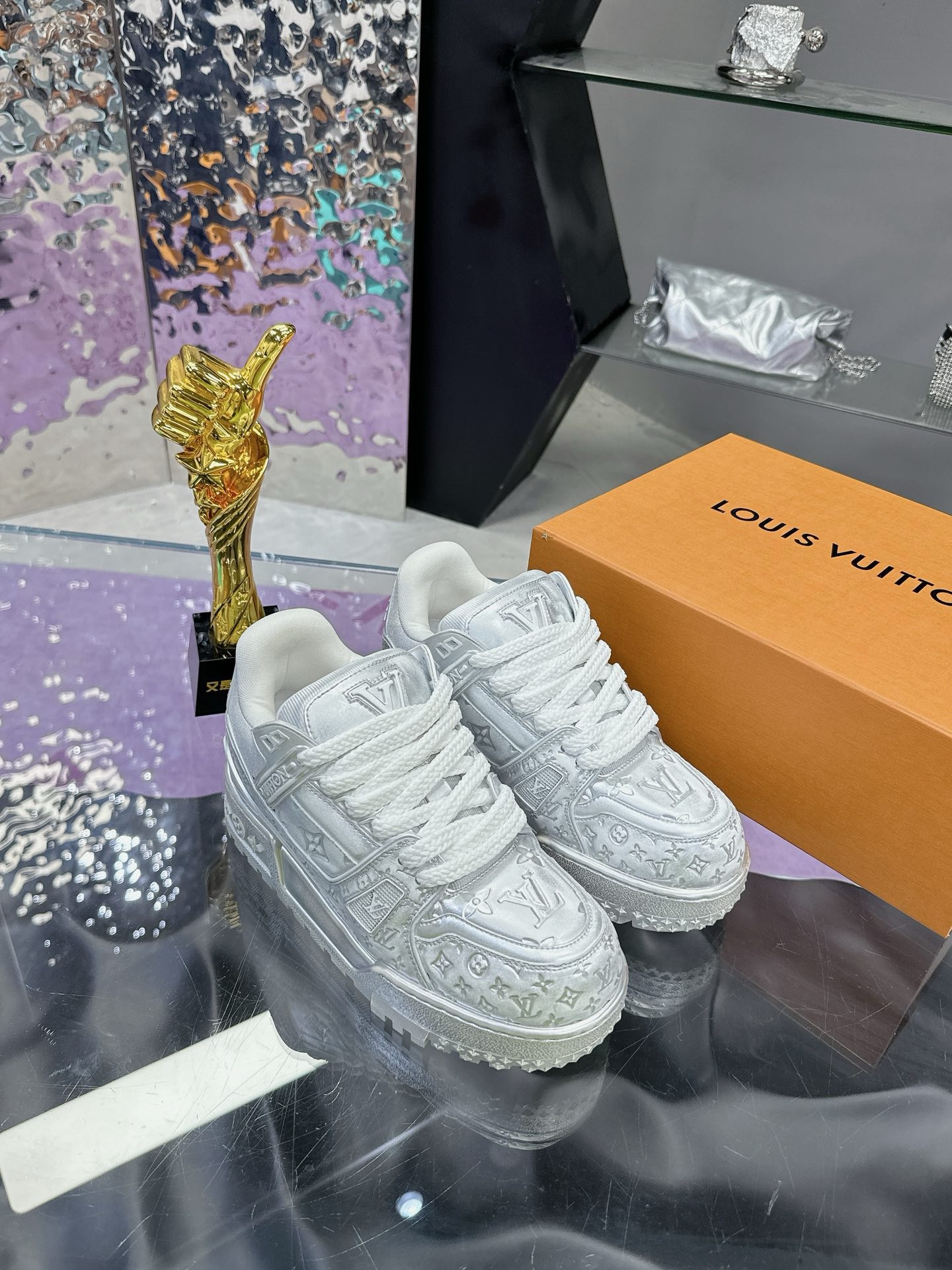 Кроссовки Louis Vuitton — изображение 15