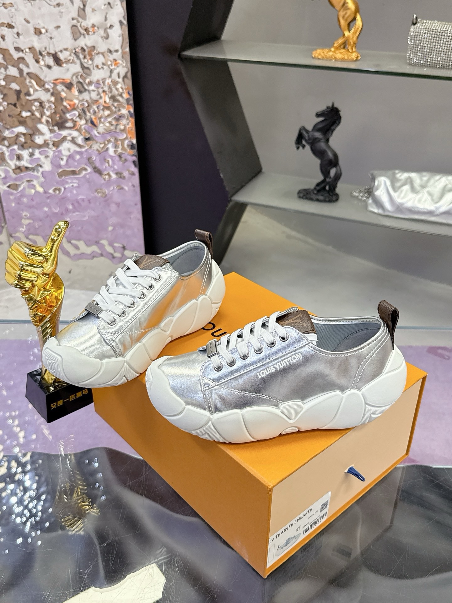 Кроссовки Louis Vuitton — изображение 4