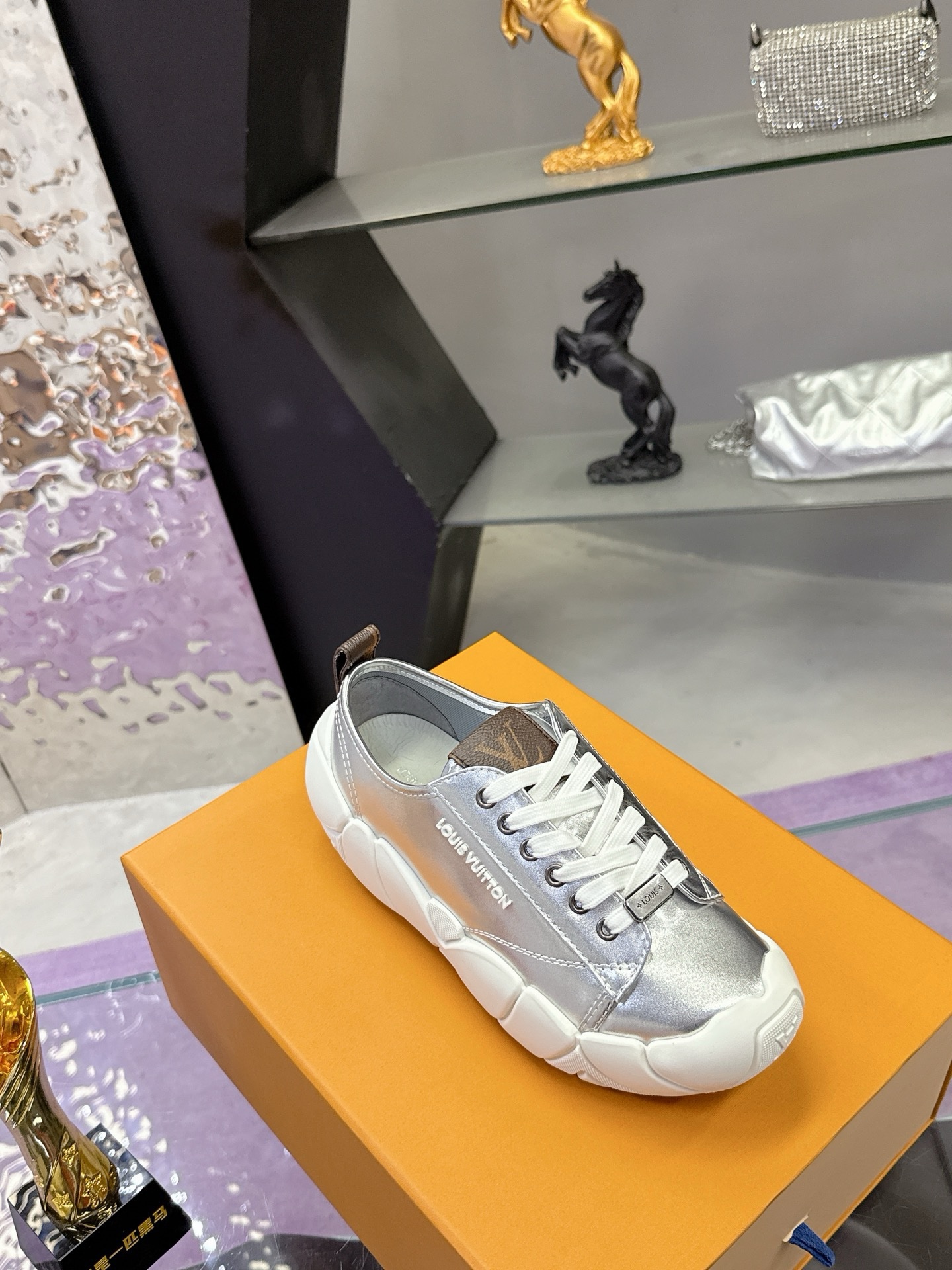 Кроссовки Louis Vuitton — изображение 6