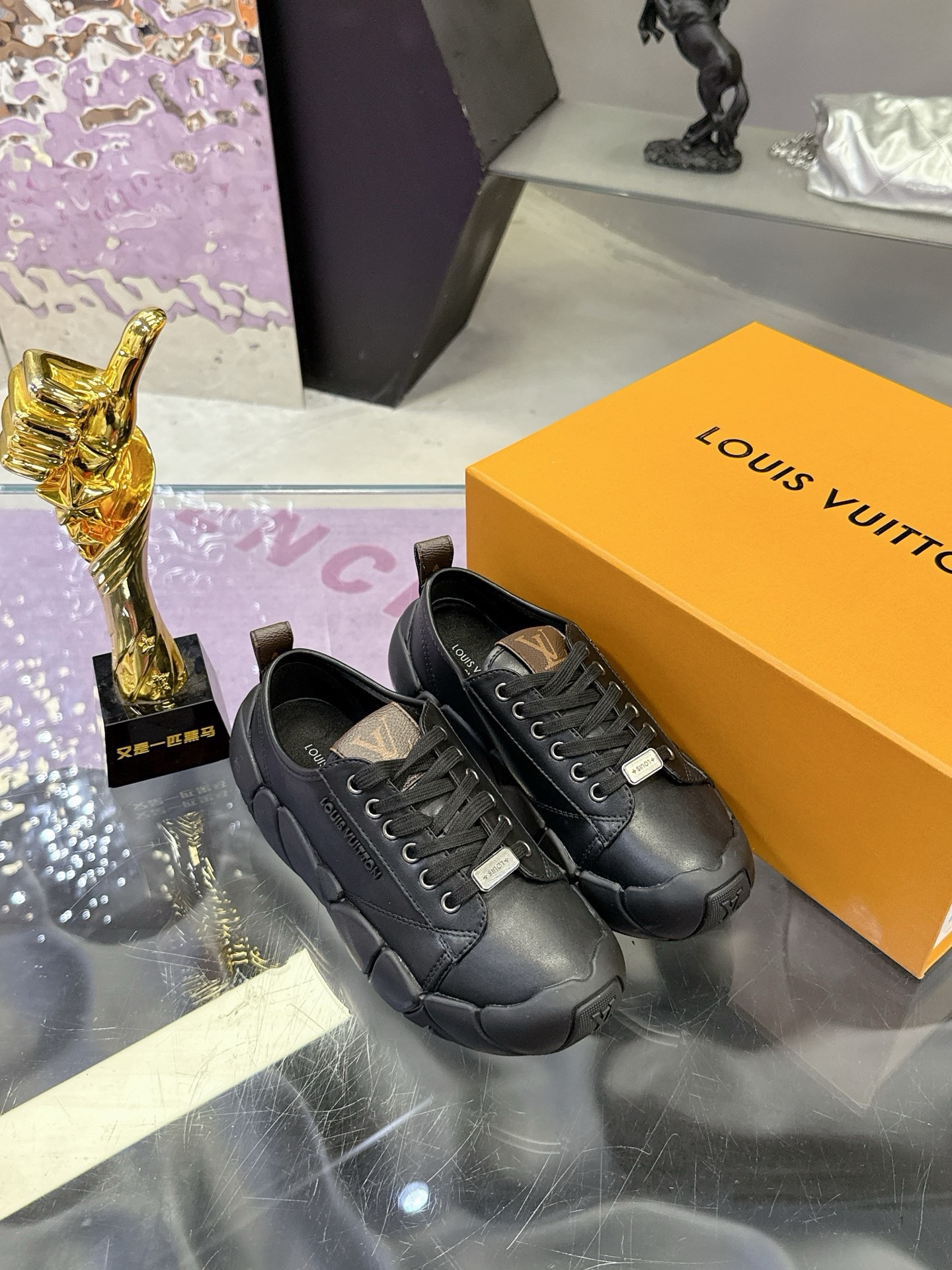 Кроссовки Louis Vuitton — изображение 14