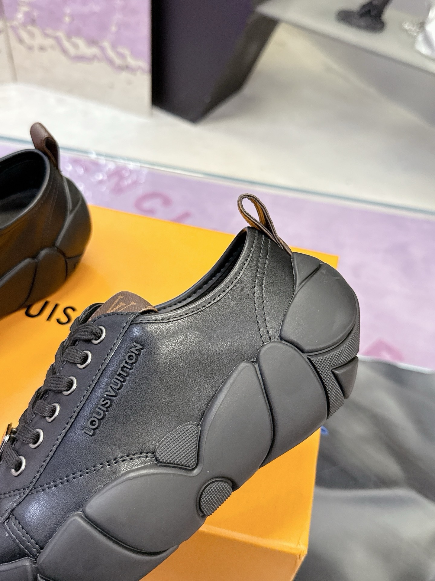 Кроссовки Louis Vuitton — изображение 17