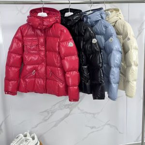 Куртка короткая Moncler