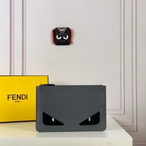 Клатч FENDI