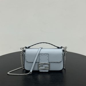 Сумка FENDI Baguette Medium