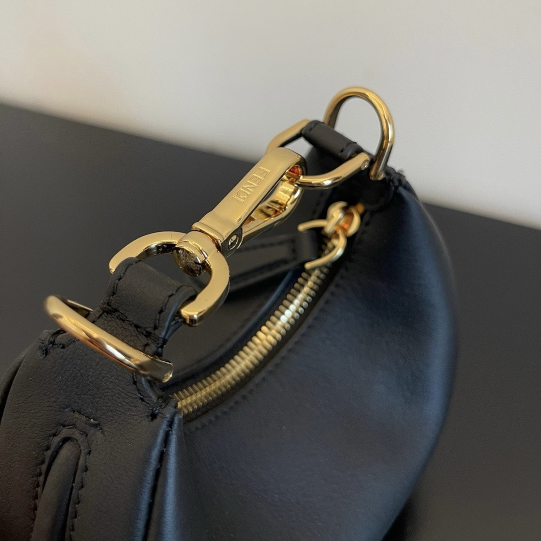 Мини-сумка FENDI Crescent — изображение 9