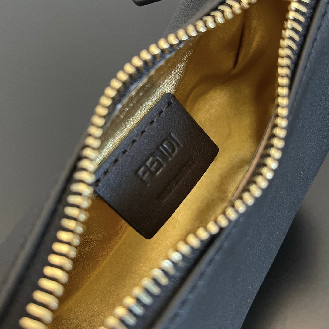 Мини-сумка FENDI Crescent — изображение 14