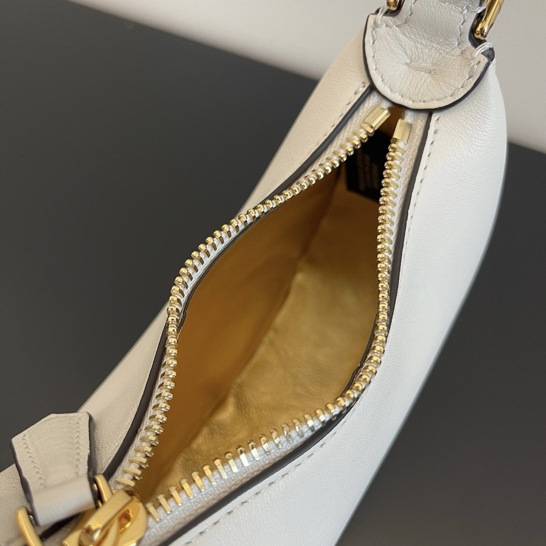 Мини-сумка FENDI Crescent — изображение 5