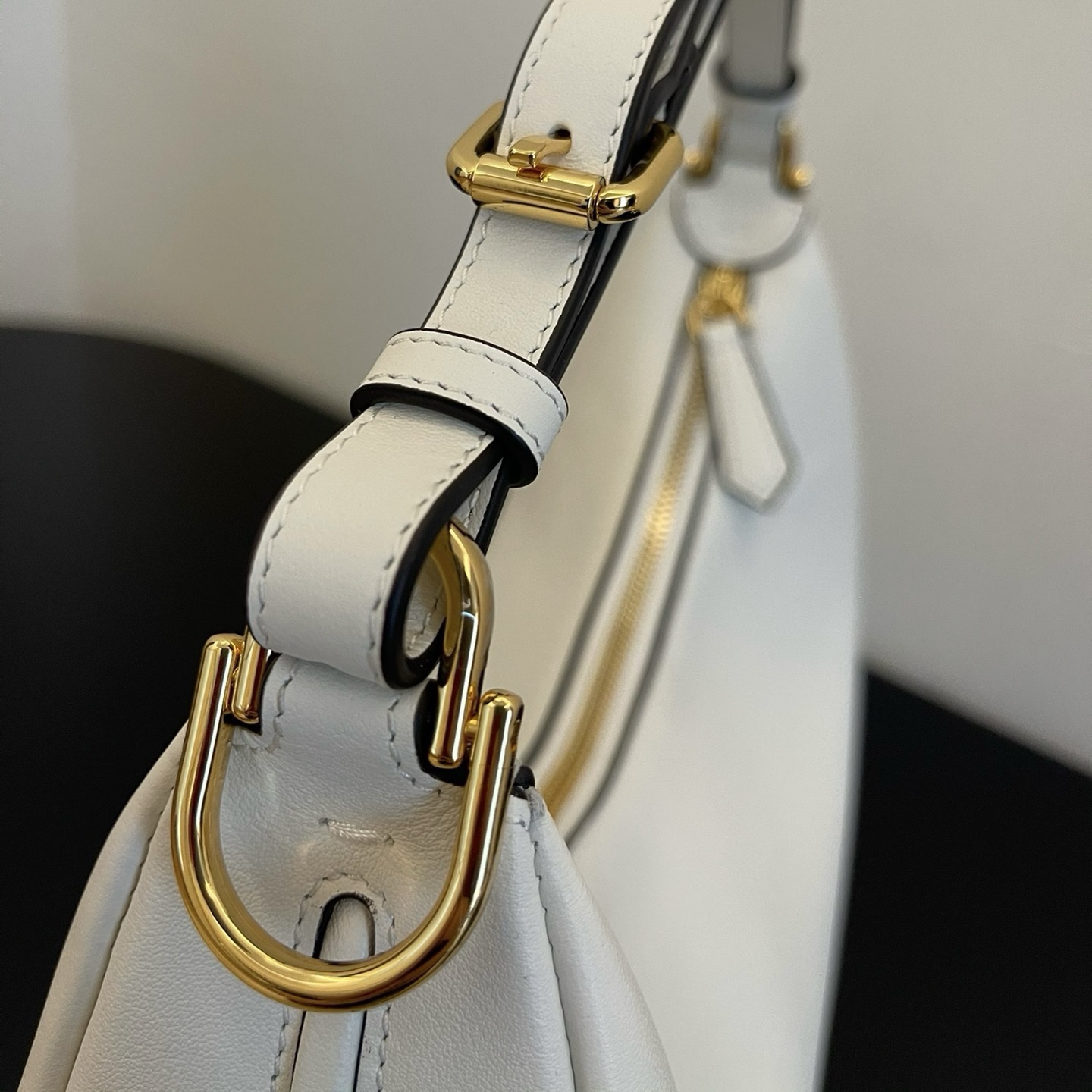 Мини-сумка FENDI Crescent — изображение 48