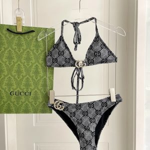 Купальник Gucci.