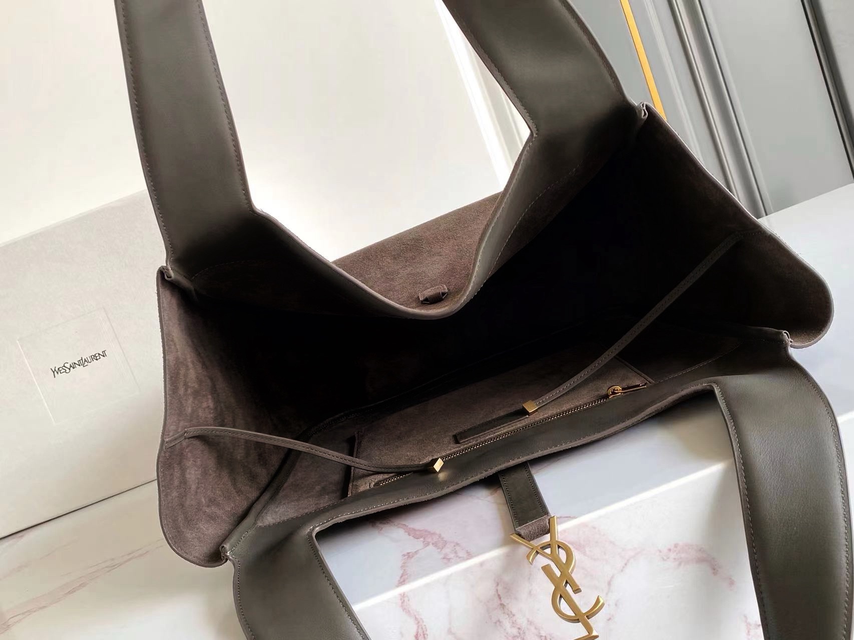 Сумка Yves Saint Laurent — изображение 10