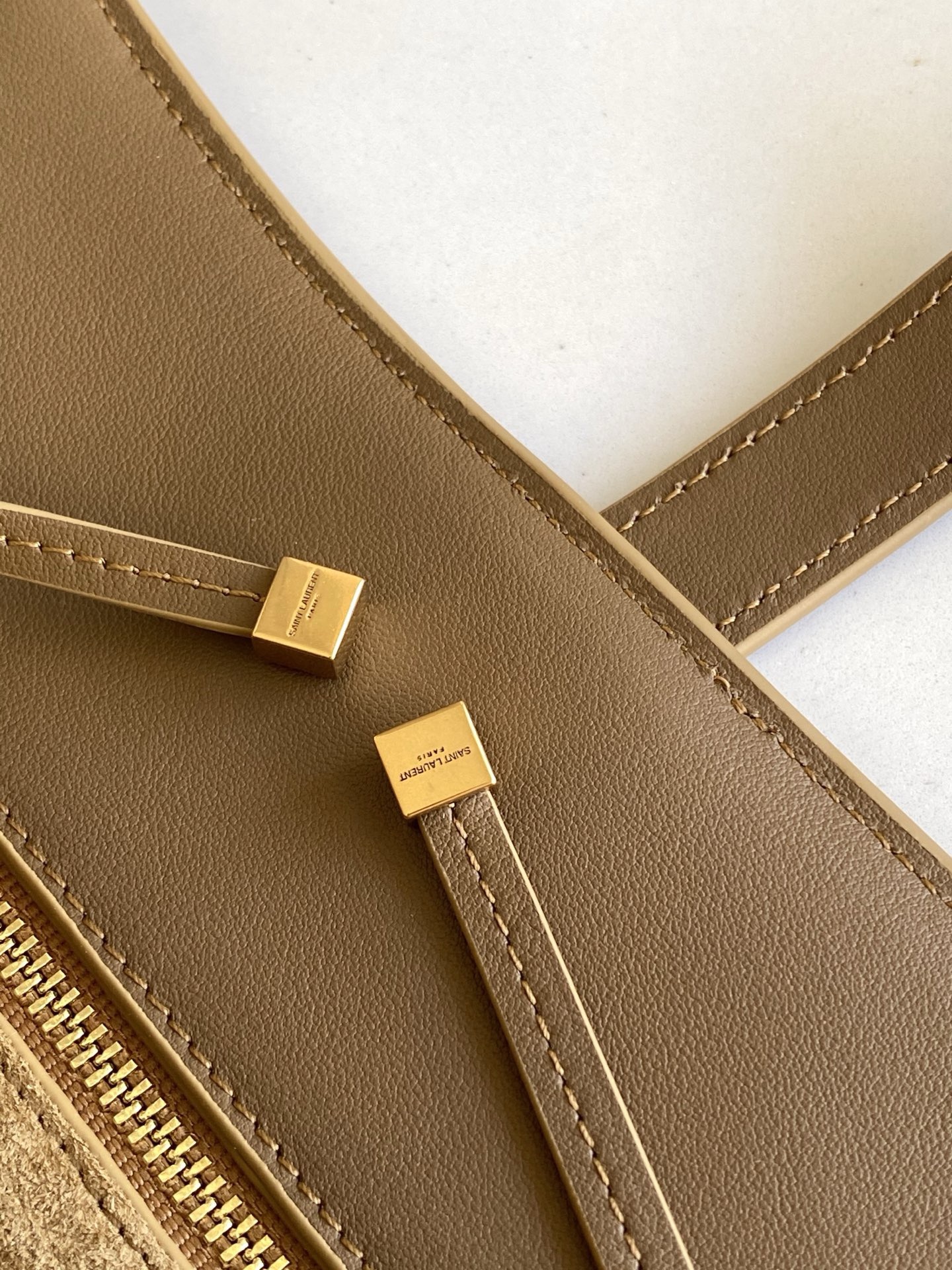 Сумка Yves Saint Laurent — изображение 19