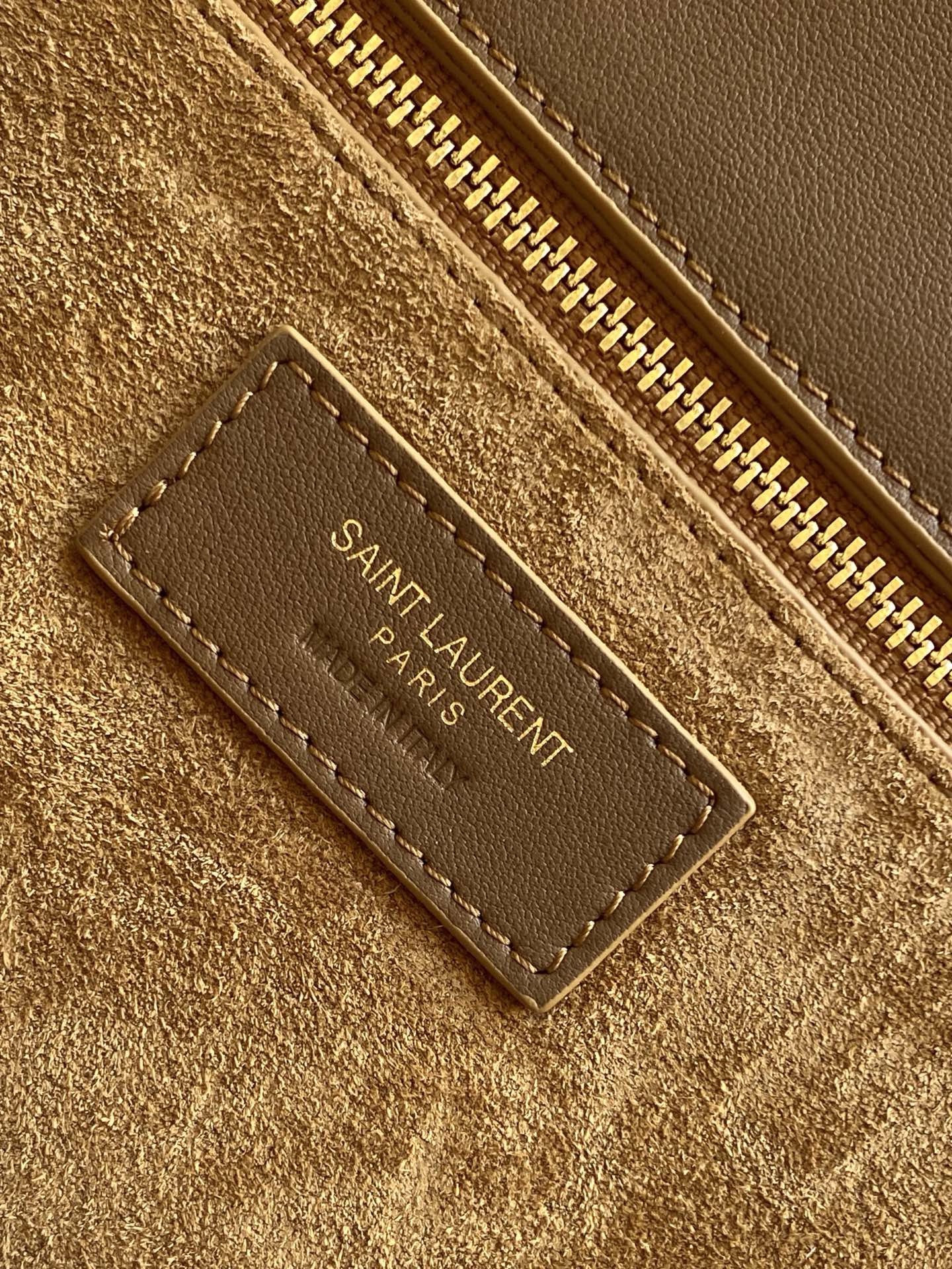 Сумка Yves Saint Laurent — изображение 21