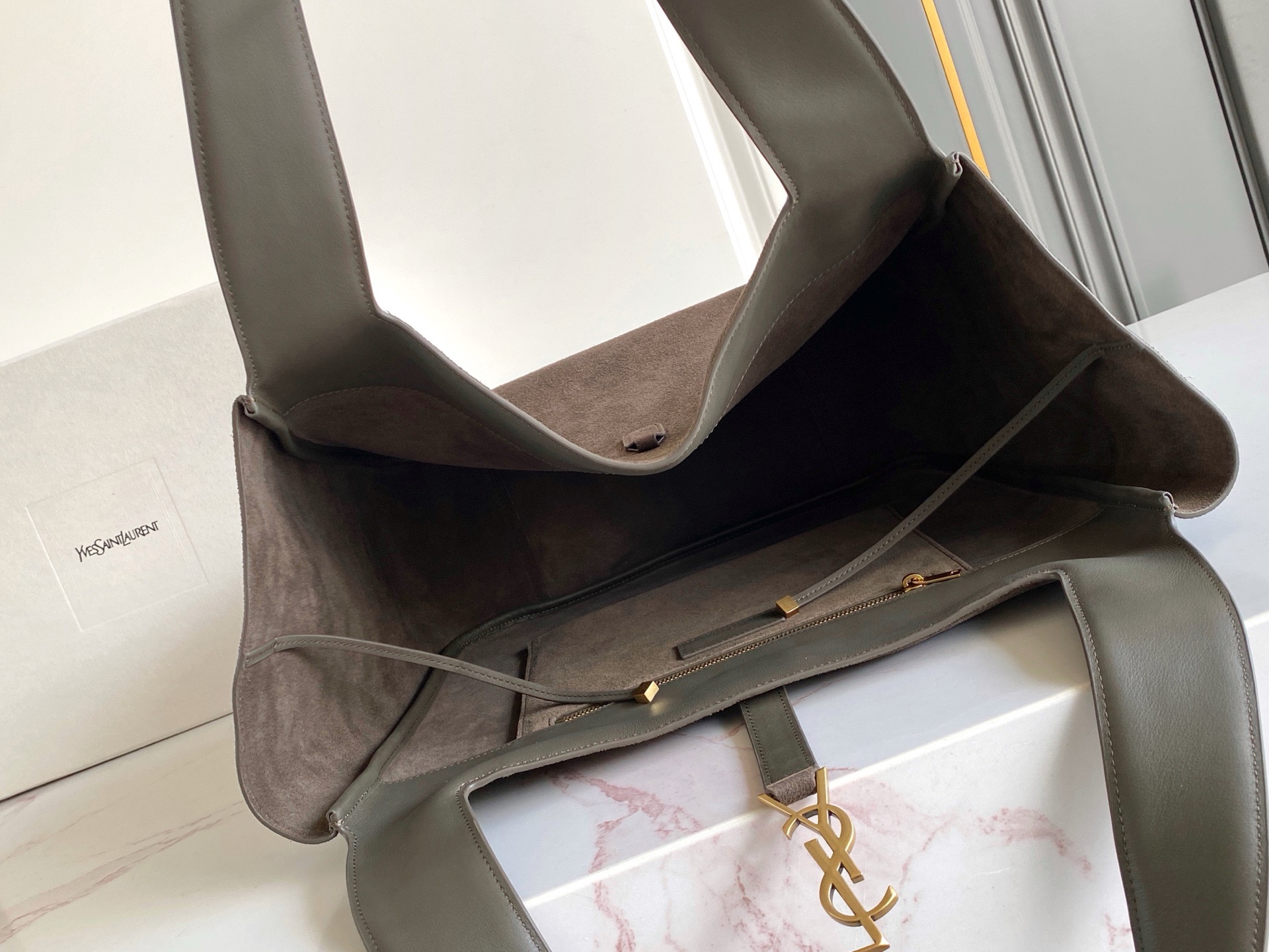 Сумка Yves Saint Laurent — изображение 29