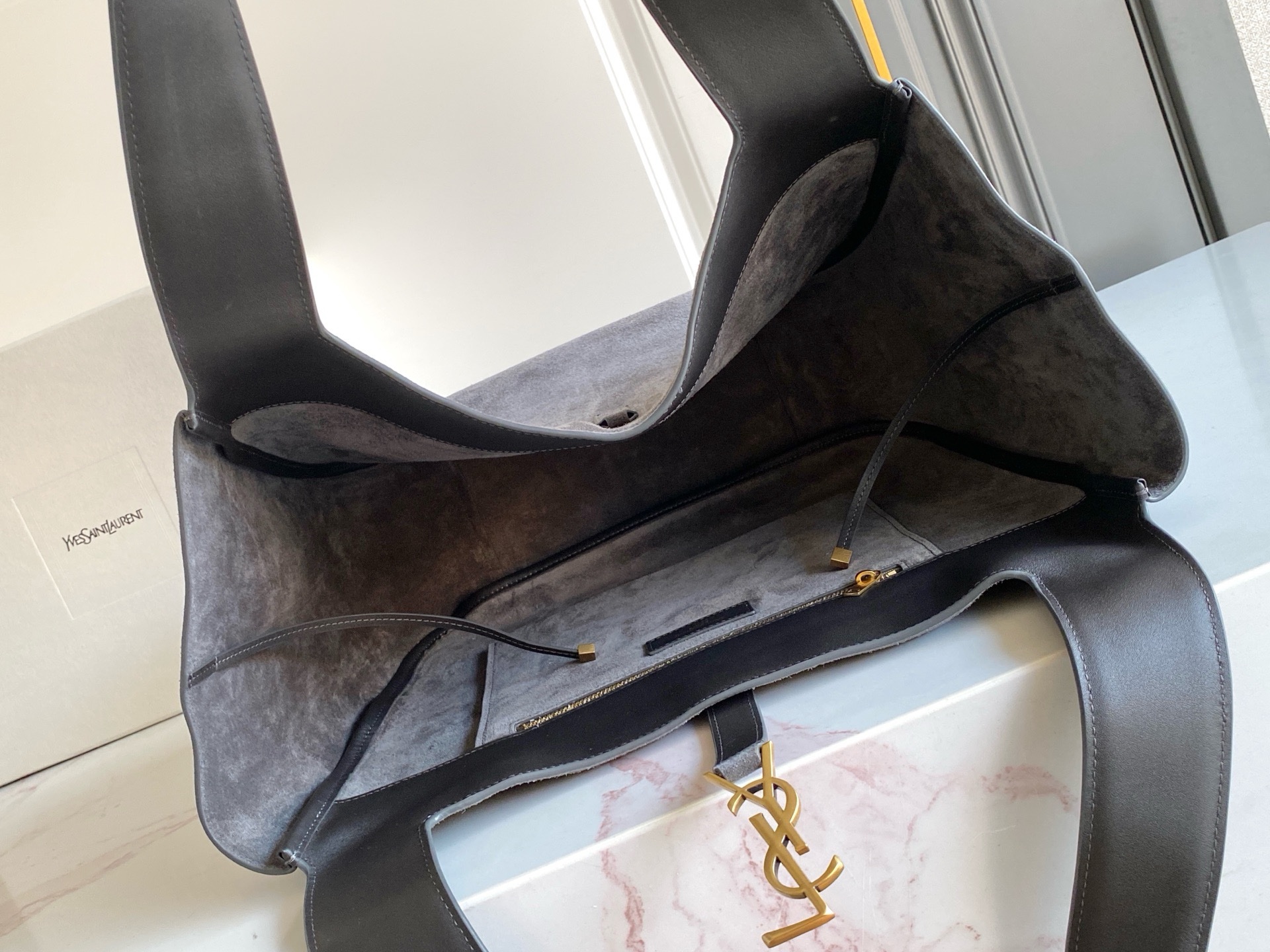 Сумка Yves Saint Laurent — изображение 39