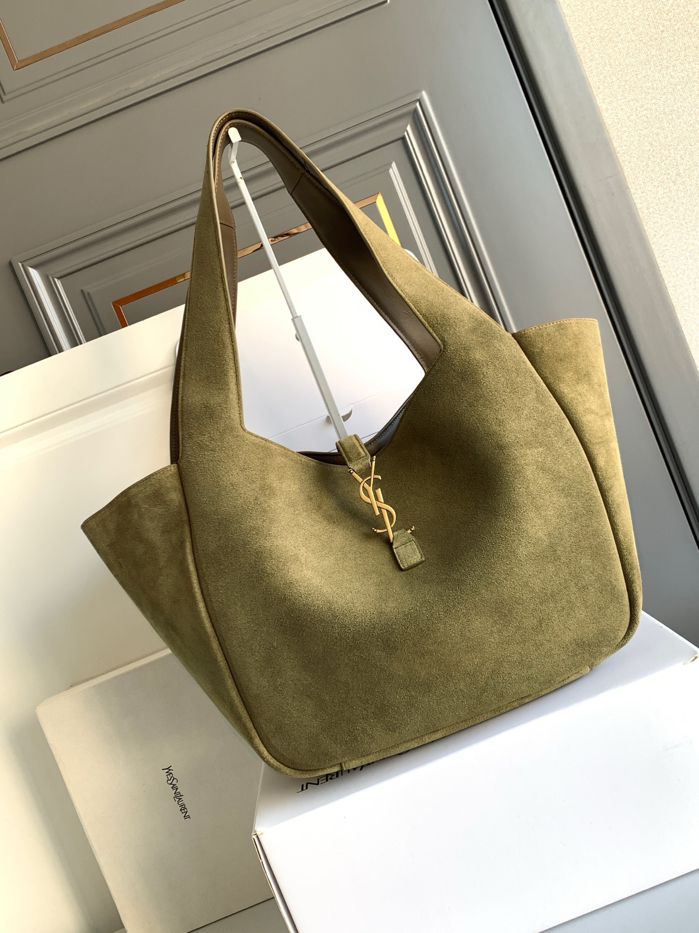 Сумка Yves Saint Laurent — изображение 43