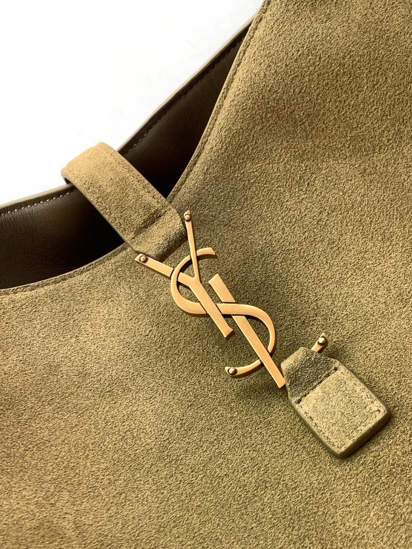 Сумка Yves Saint Laurent — изображение 48